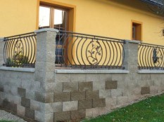 Kované zábradlí na terase, Dolní Kalná