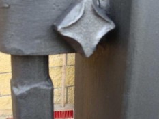 Detail třmenu