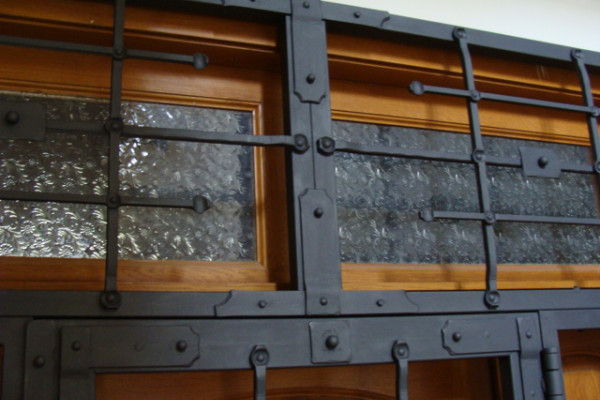 Detail horní pevné části